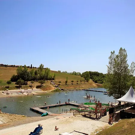 Holiday Hameaux Des Lacs.1 Holiday home Monclar-de-Quercy
