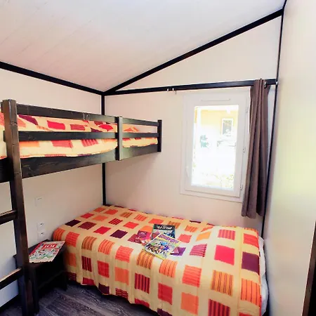Holiday home Holiday Hameaux Des Lacs.1 *